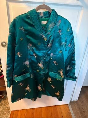 Vintage Longevity Hangzhou China Deadstock Silk Robe/Coat Size 40